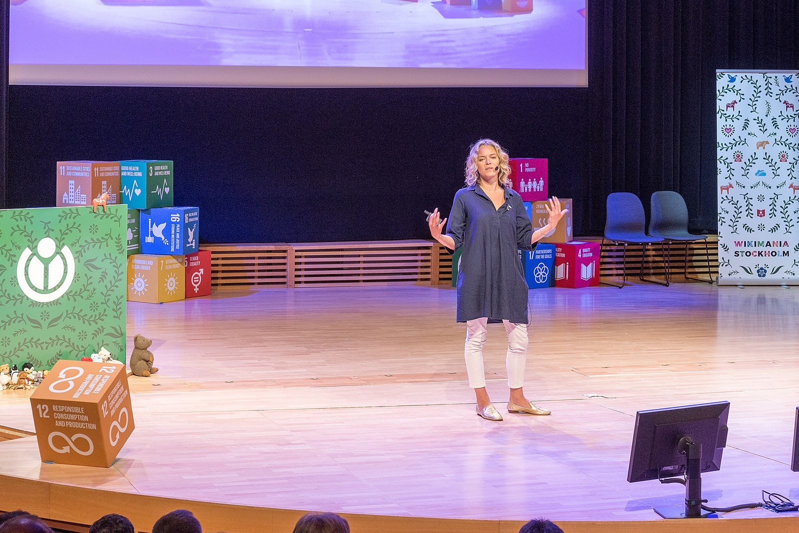 Katherine Maher giving a talk